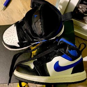 Toddler Air Jordan 1- size 5c